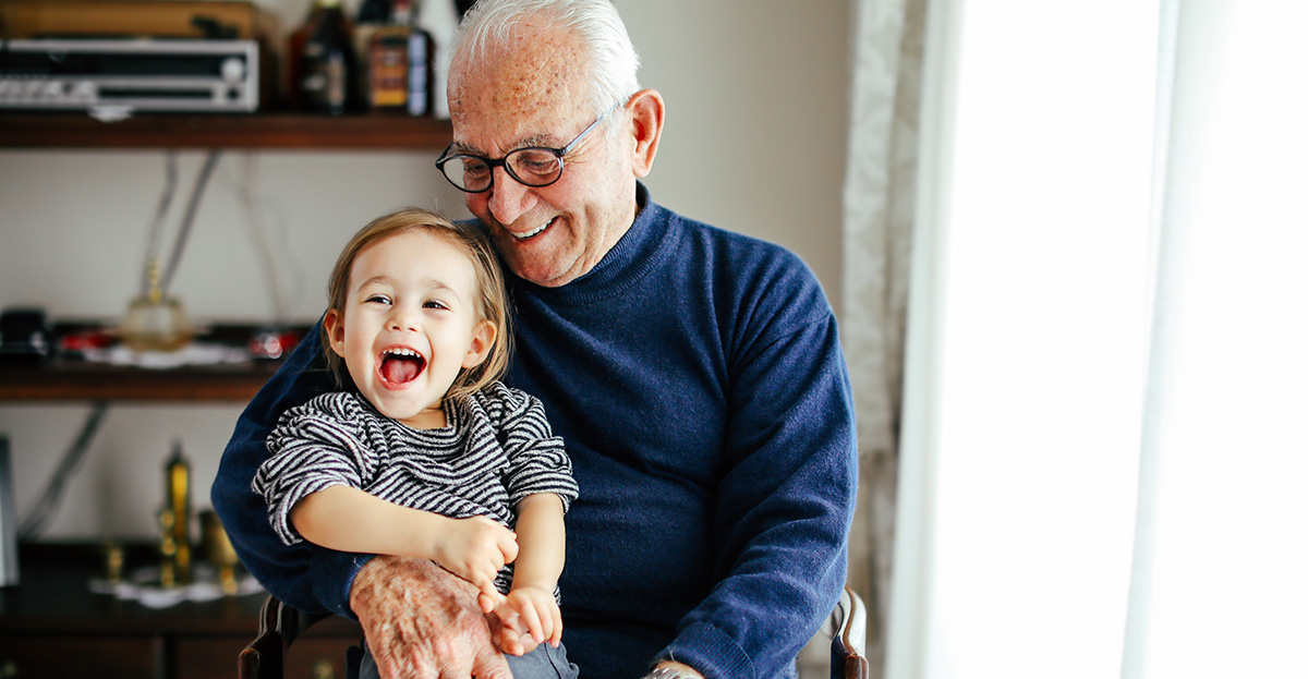 senior-socializing-with-grandaughter-to-help-with-dementia