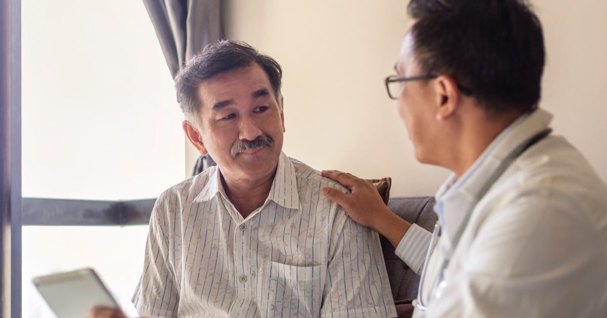 mental-health-specialist-working-with-parkinsons-patient