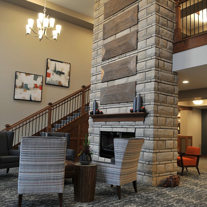 Levande Walker Methodist lobby with fireplace